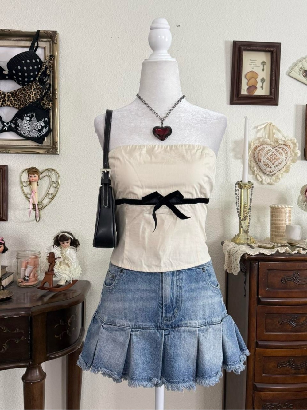 BNWT dainty chic coquette cream cropped bustier‎ style top w black velvet bow